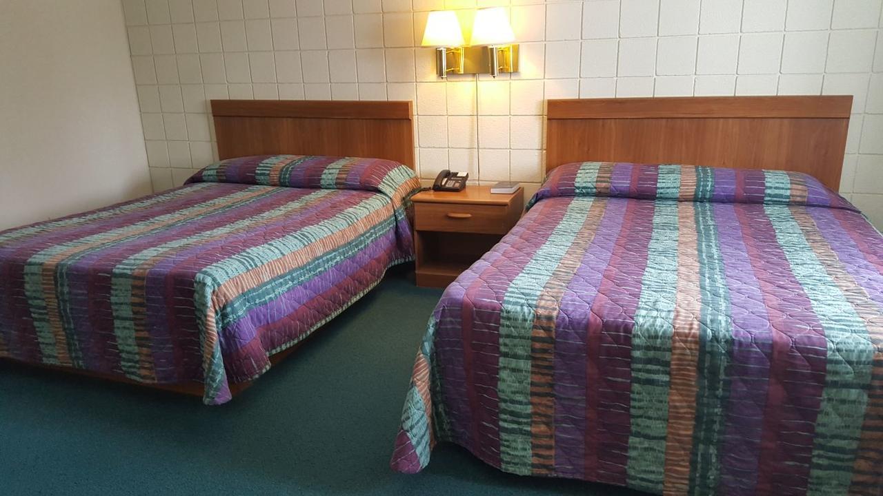 Oakridge Motel Newaygo Esterno foto